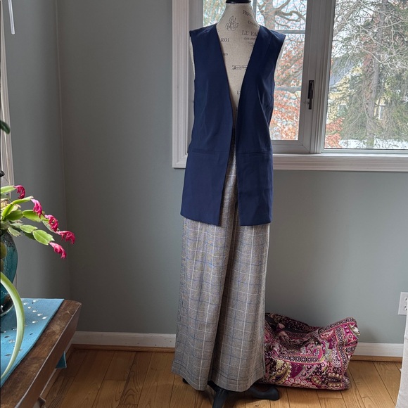 White House Black Market navy blue poly spandex long line open vest NWT SIZE 4 - Picture 3 of 11